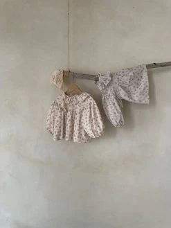 Floral Ruffle Blouse | 2 Colors -Mini Moments Shop 06C31EC7 1AA2 4915 A7CD 36D844BE2DC9