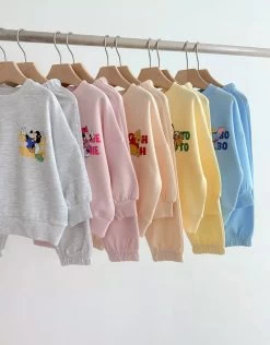 Play Sweat Set | Mickey Mouse -Mini Moments Shop 2E167AC0 963E 4232 8D6C 9B7824EFDA52