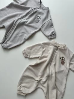 Circle Zip Romper | Grey -Mini Moments Shop 93493A2C B738 42B1 B4FF E7D1B9E27068