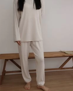 Mama Ribbed Button Set | Milk