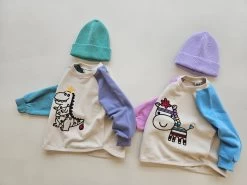 Giraffe Colorblock Sweatshirt -Mini Moments Shop CC1879E2 7241 4790 92A2 F33D188F44A1