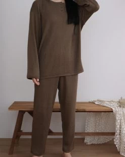 Mama Ribbed Button Set | Brown