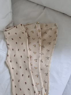 Waffle Floral Pants | Beige Flowers -Mini Moments Shop EA82A590 1C9A 4AAA 925E 586A86160C30