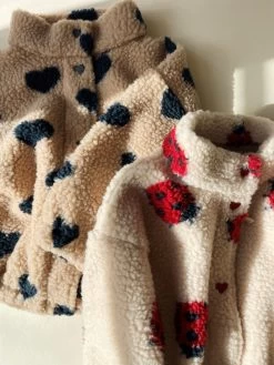 Jody Teddy Jacket | Ladybug Sand 20 Jody Teddy Jacket | Ladybug Sand -Mini Moments Shop KS5421 JODYTEDDYJACKET LADYBUGSAND Extra8