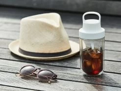 To Go Bottle, Large - Blue -Mini Moments Shop TO GO BOTTLE w pd 001 ee0f4f0b d9cb 4de3 8ac4 67eea236802b